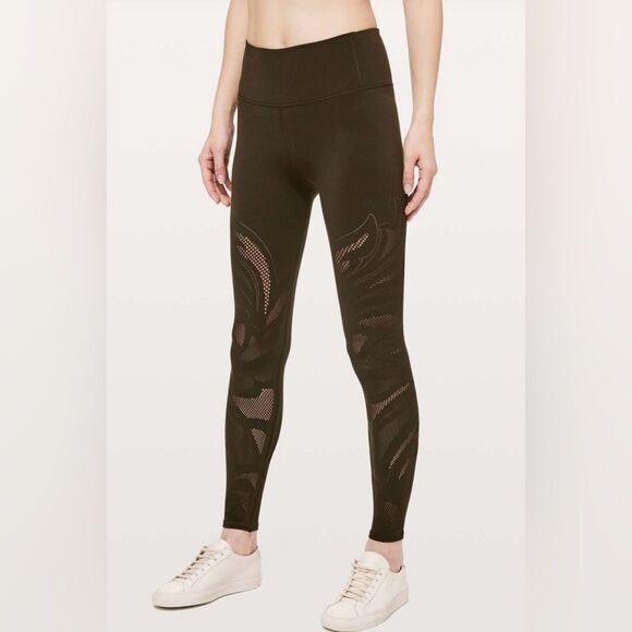 Lululemon Dark Olive Green Mesh Reveal 26” Tight Legging - Picture 2 of 11